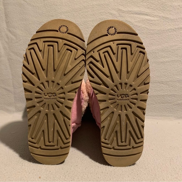 UGG Australia Sheepskin Classic Short Light Pink Boots Size 4 - Picture 6 of 11